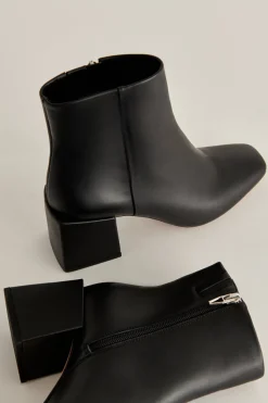 DOLCE VITA Boots & Booties*Imogen H2O Booties Black Leather